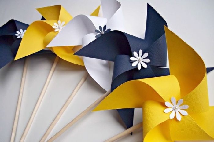 vertushka-iz-bumagi-svoimi-rukami